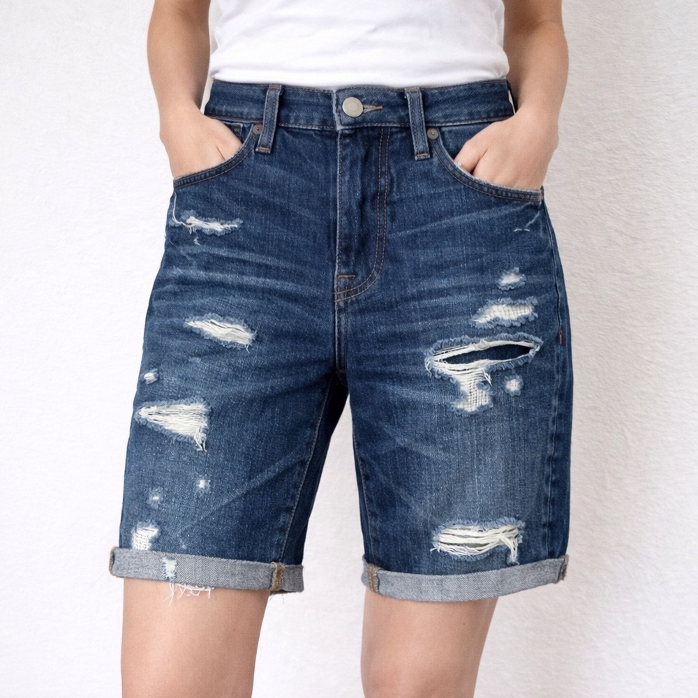 AE Distressed Denim Bermuda Jean Shorts Size 26